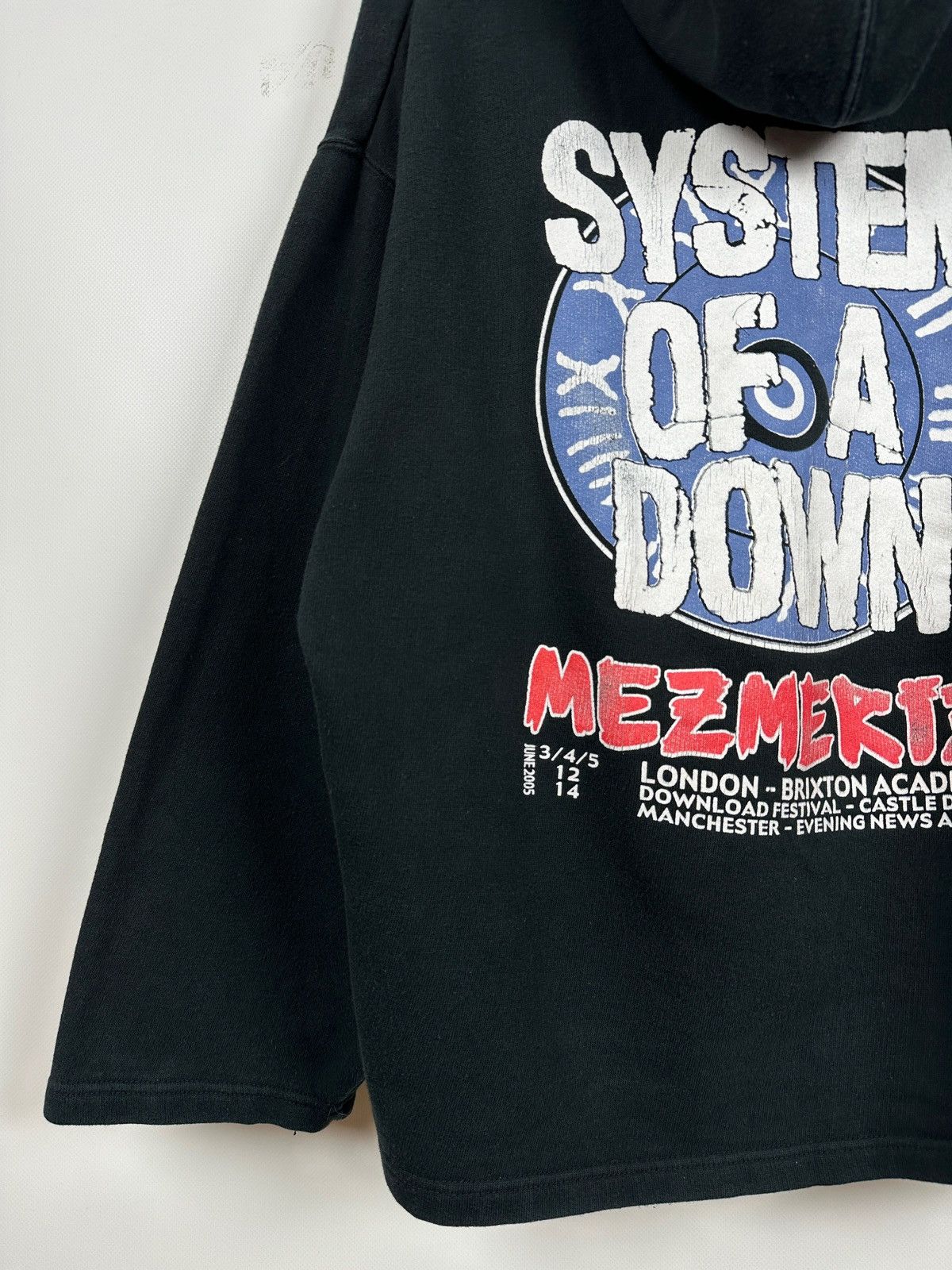 Band Tees 2005 Vintage System Of A Down Mezmerize Tour Hoodie Size US L / EU 52-54 / 3 - 16 Thumbnail