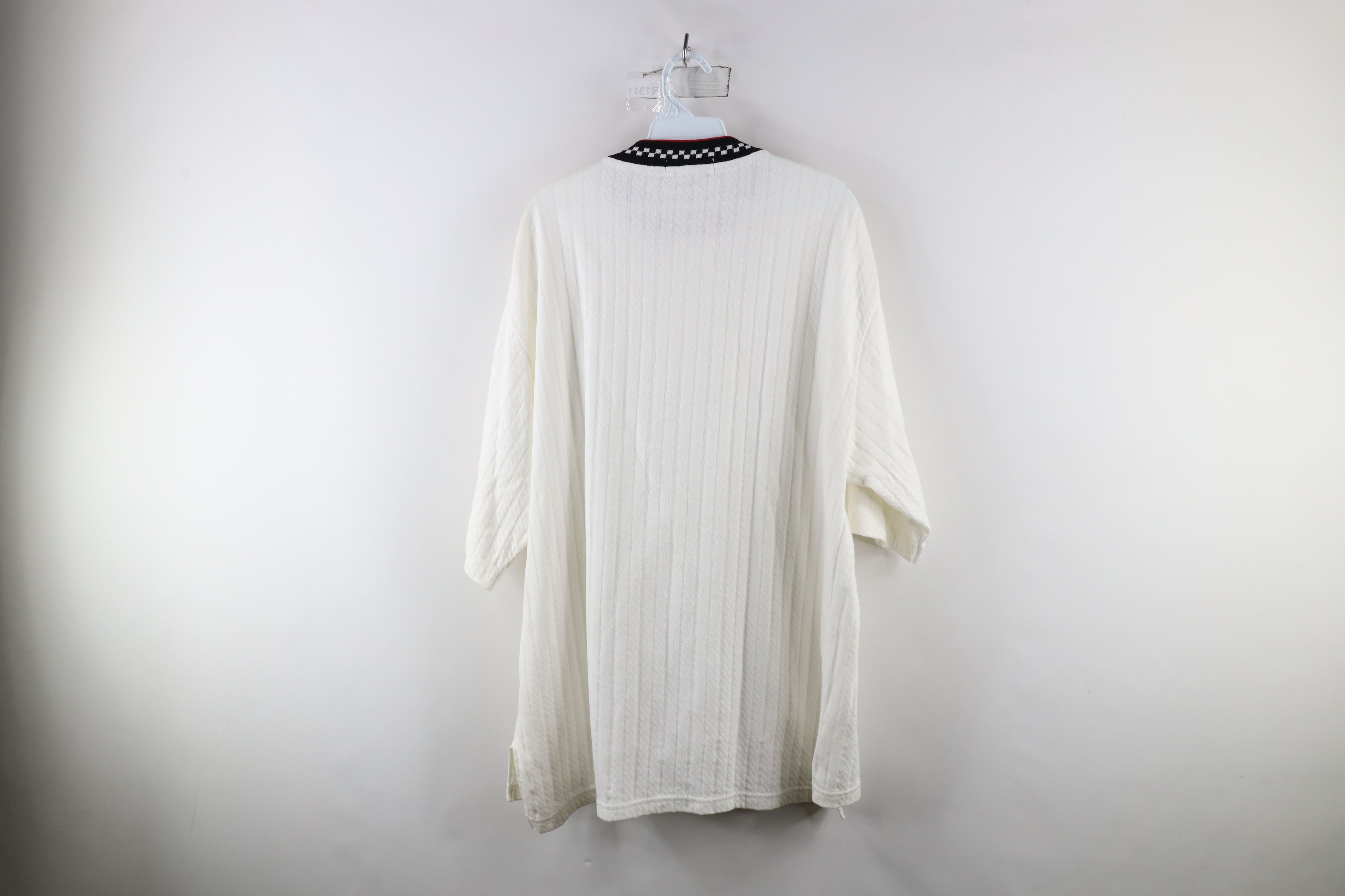 Vintage Vintage 90s Streetwear Textured Baggy Fit Henley T-Shirt USA Size US L / EU 52-54 / 3 - 8 Thumbnail