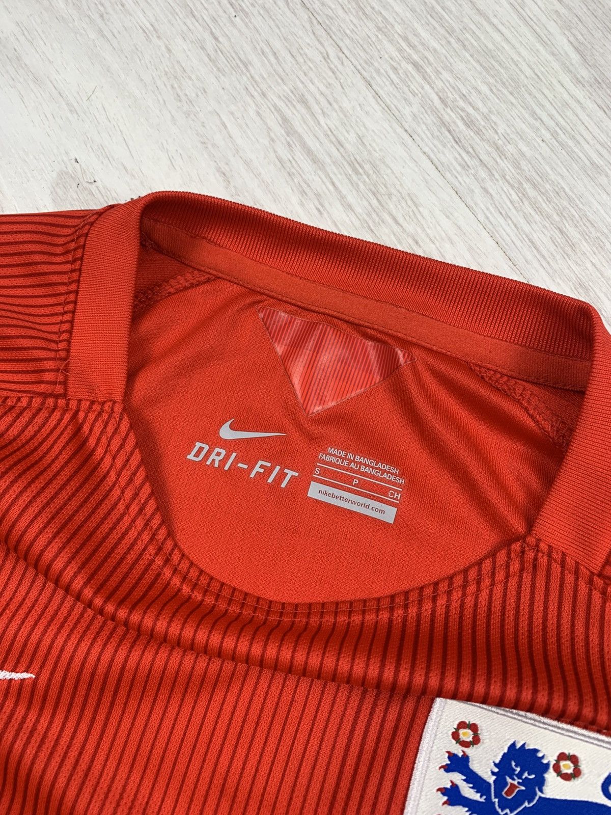Nike England Away Football Shirt 2014/15 Adults Size Medium Nike Size US M / EU 48-50 / 2 - 4 Thumbnail