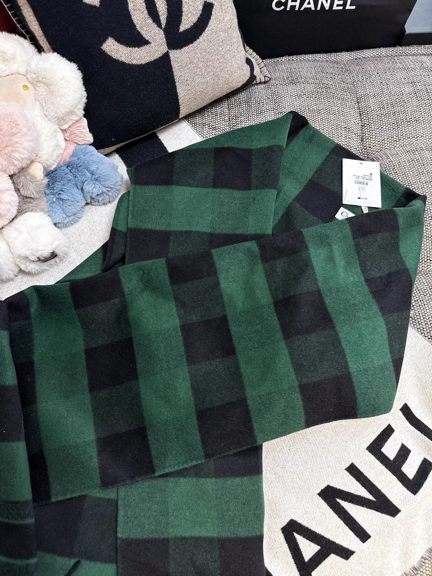 Dior Dior Vintage Dark Green Plaid Shawl Scarf M NWT Size ONE SIZE - 2 Thumbnail