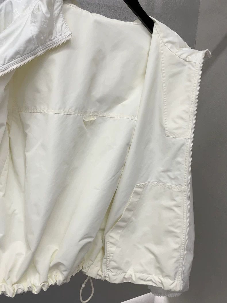 Louis Vuitton Louis Vuitton White double-sided jacket with full print an Size US M / EU 48-50 / 2 - 4 Thumbnail