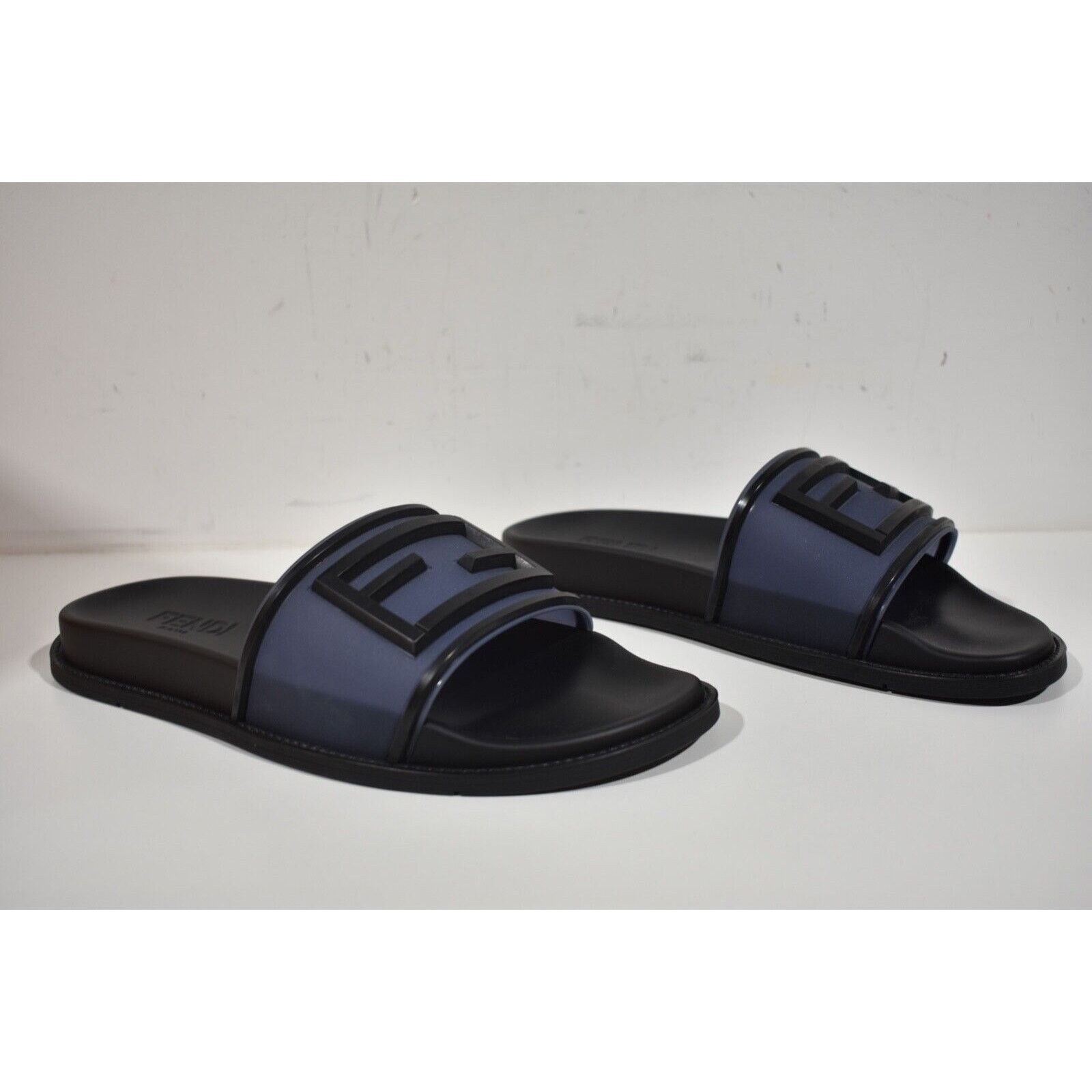 Fendi Fendi Mens Baguette Rubber Flat Sandal Flip Flop UK 7 US 8 Size US 8 / EU 41 - 5 Thumbnail