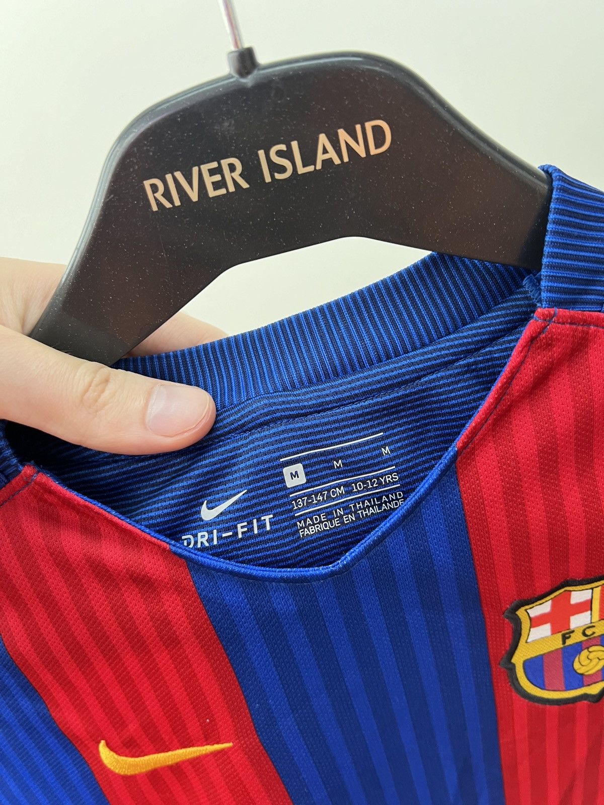 Nike Vintage Barcelona Kids 16/17 Home Jersey Size US XXS / EU 40 - 6 Thumbnail