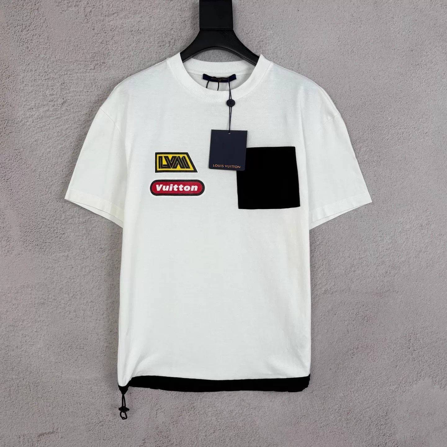 Louis Vuitton White Graphic Patch Short Sleeve T-Shirt Size US L / EU 52-54 / 3 - 1 Thumbnail