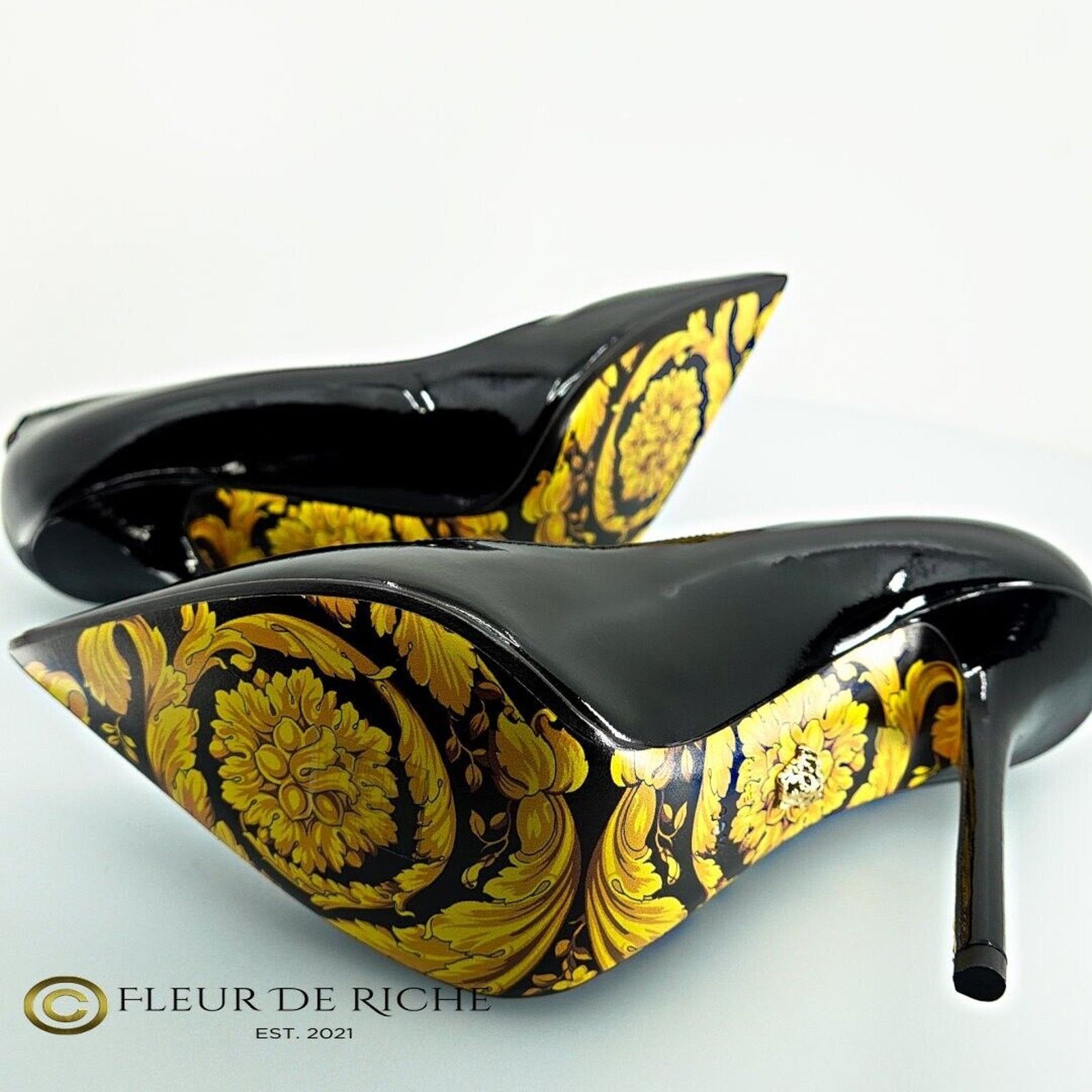 Versace Versace Black Medusa Barocco Print Patent Leather Pumps 38.5 Size US 7.5 / IT 37.5 - 7 Thumbnail