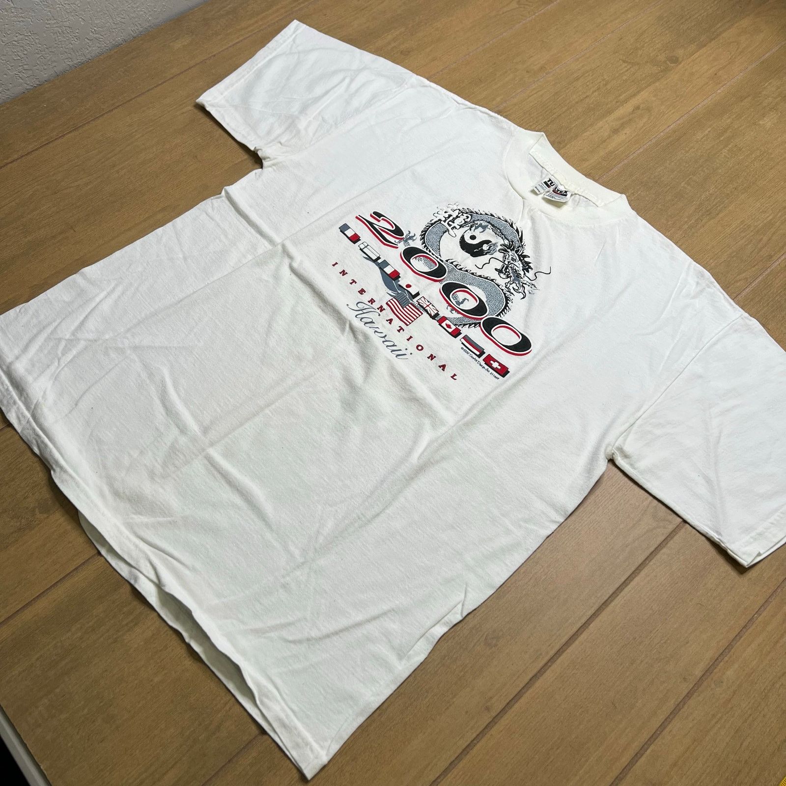 Tultex Y2K Year of the Dragon Honolulu Hawaii T-Shirt Men's Sz XL Size US XL / EU 56 / 4 - 9 Thumbnail