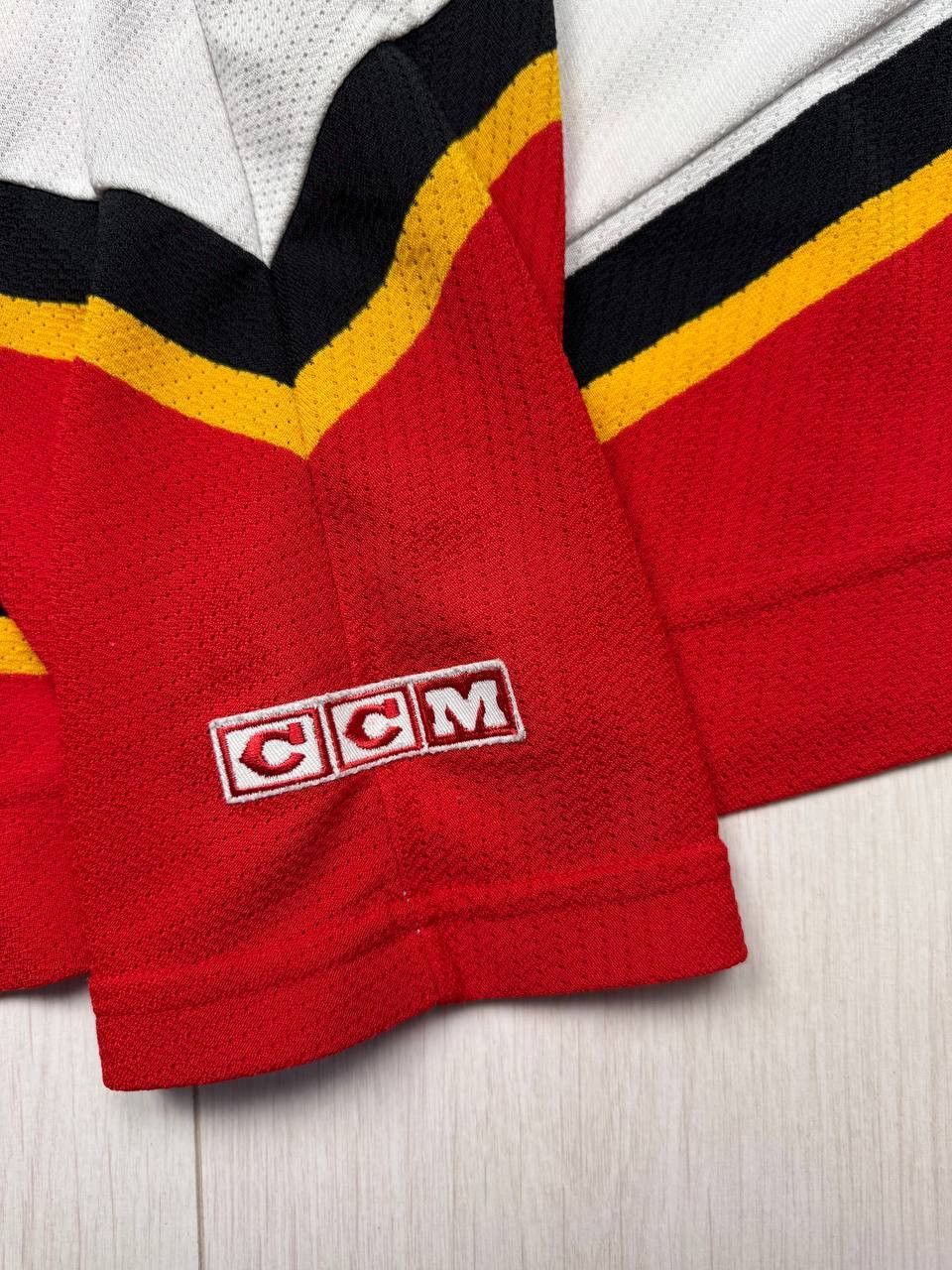 Ccm Vintage Auth RARE Calgary Flames Hockey Jersey Size XL Size US XL / EU 56 / 4 - 8 Thumbnail