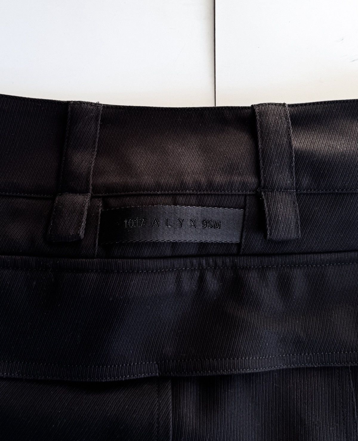 1017 ALYX 9SM 1017 ALYX 9SM Crescent Zip Pants Black cotton made in Italy Size US 36 / EU 52 - 9 Thumbnail