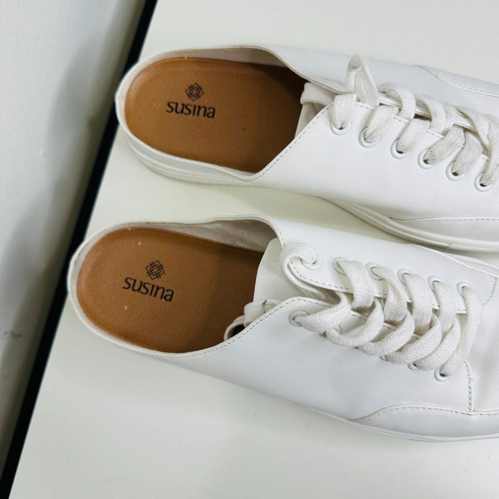 Other Susina White Leatherette Brynlee Closed Toe SlideIn Sneakers Size US 9 / IT 39 - 7 Thumbnail
