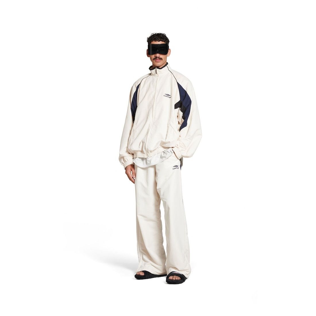 Balenciaga o1w1db11225 3B Sports Icon Medium Fit Tracksuit Pants Size US 36 / EU 52 - 2 Thumbnail