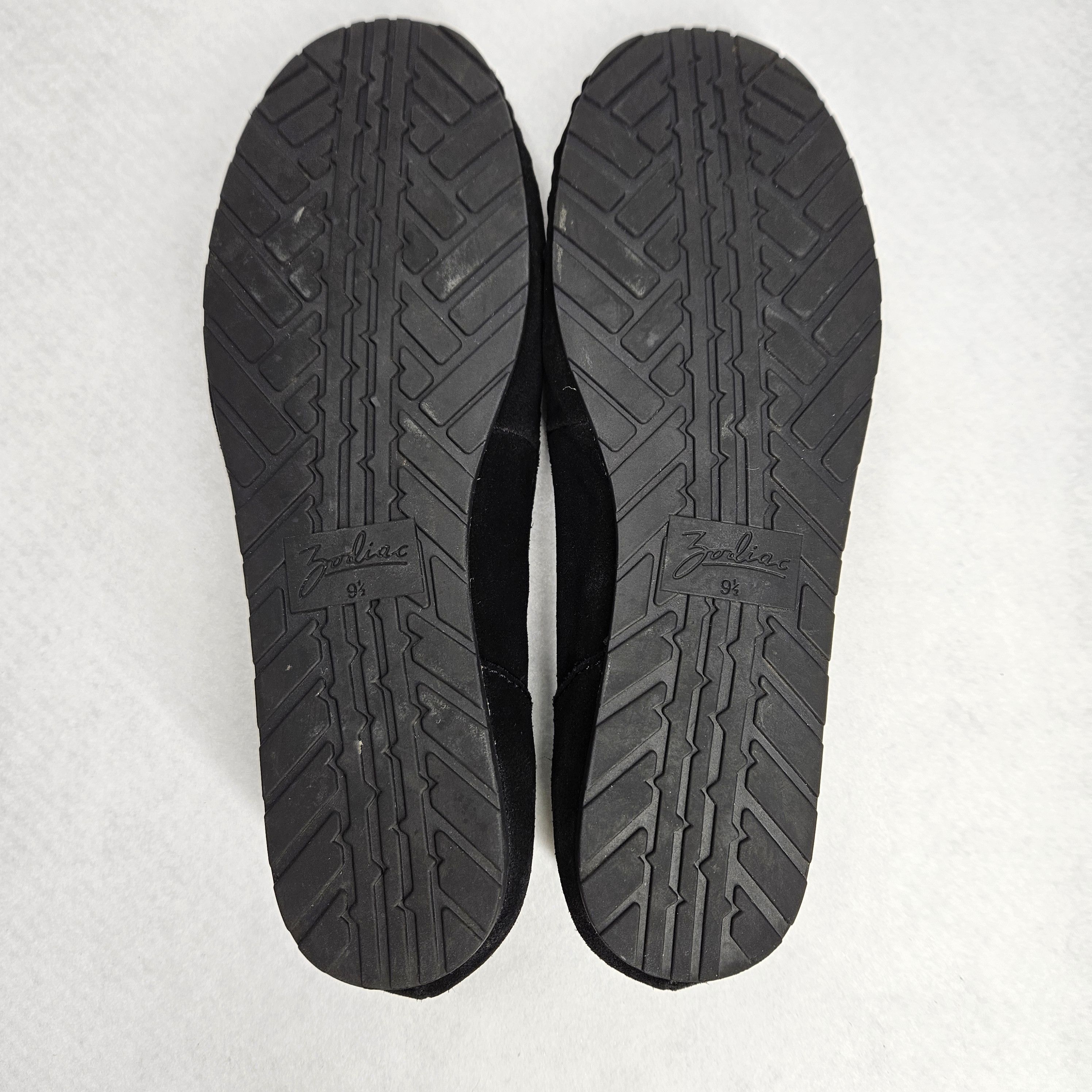 Other Zodiac Size 9.5 Moccasins Slippees Black Suede Leather Rubbe Size US 9.5 / IT 39.5 - 8 Thumbnail