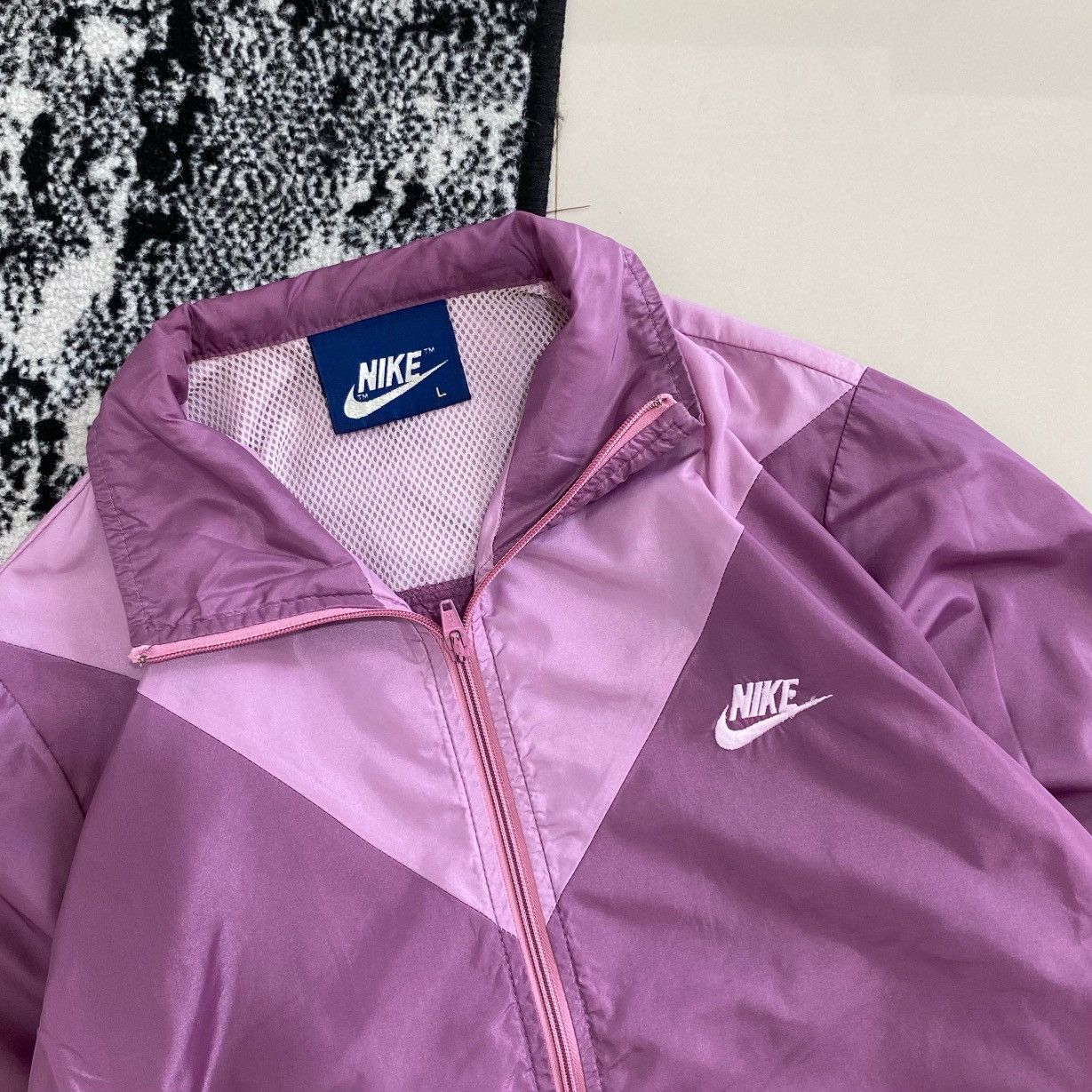 Nike × Vintage Vintage 80’s Woman’s Nike Windbreaker Jacket Size L / US 10 / IT 46 - 2 Thumbnail