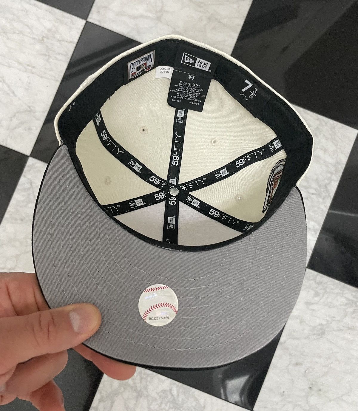 New Era 🔥 Exclusive Dodgers fitted size 7 3/8 Size ONE SIZE - 4 Thumbnail