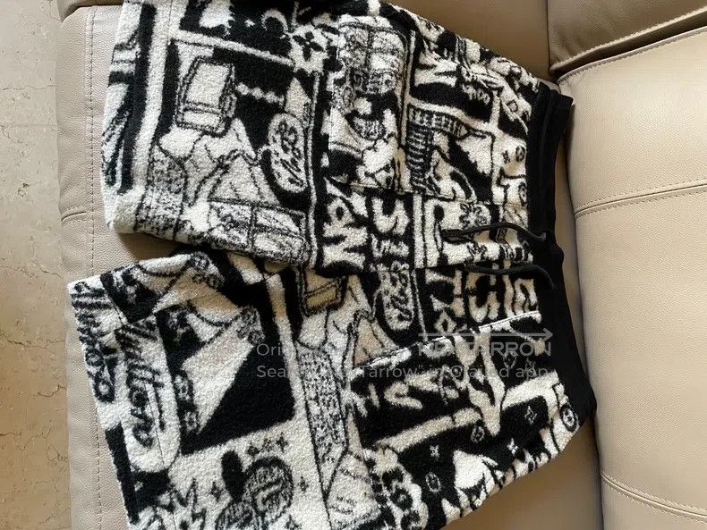 Louis Vuitton Louis Vuitton size m Comic print wool shorts Size US 28 / EU 44 - 1 Thumbnail