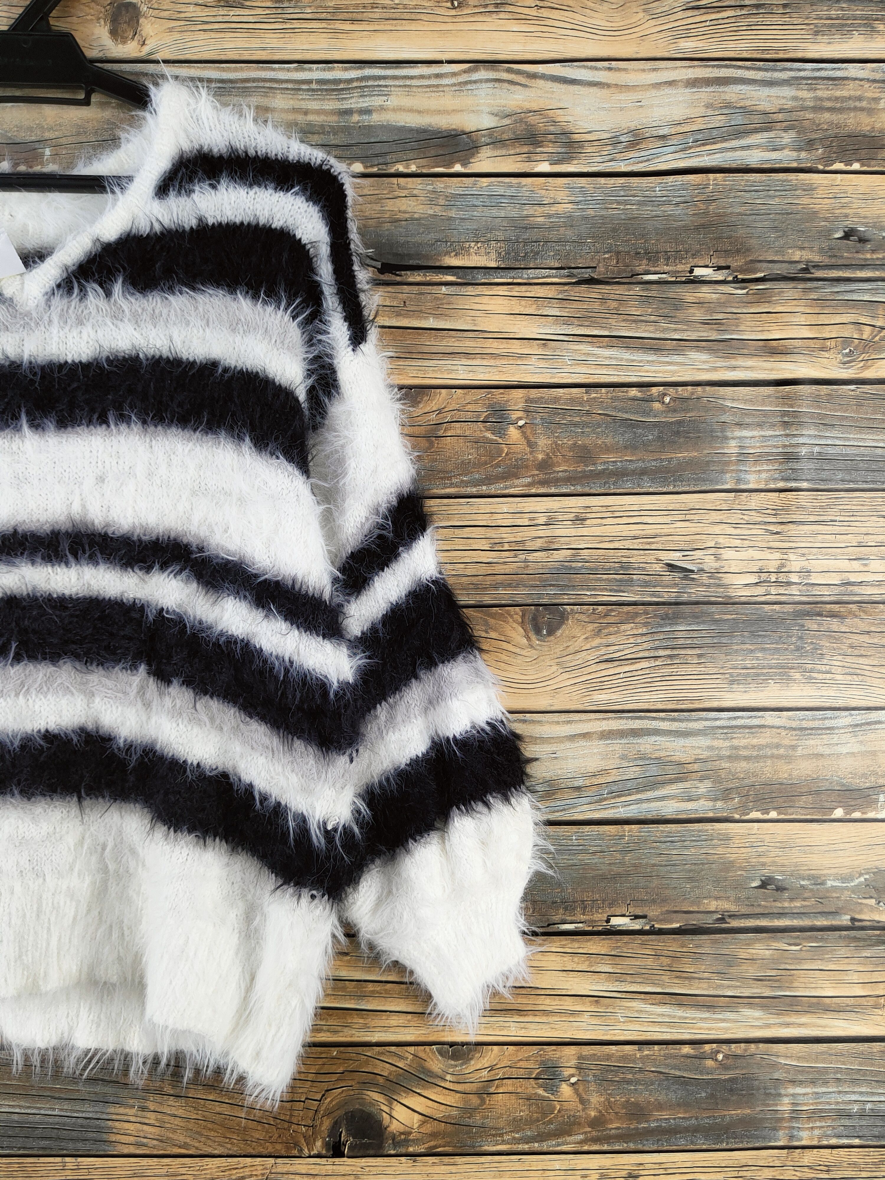 Japanese Brand DL Japan Black White shaggy Fur Mohair Knitwear #46-1017 Size L / US 10 / IT 46 - 5 Thumbnail
