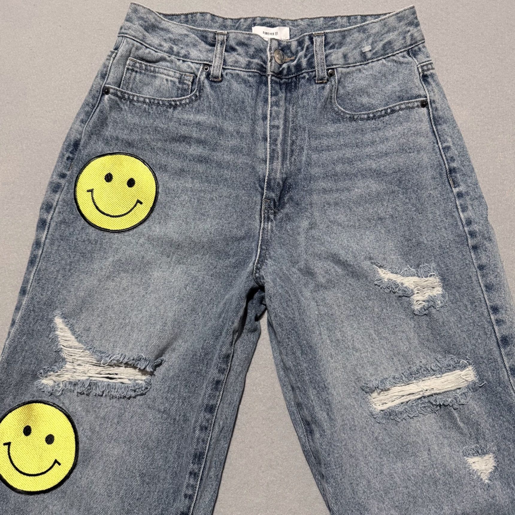 Forever 21 Forever 21 Jeans Women's Blue Denim Distressed Smiley Patch Baggy - 27 Size 27" / US 4 / IT 40 - 3 Thumbnail