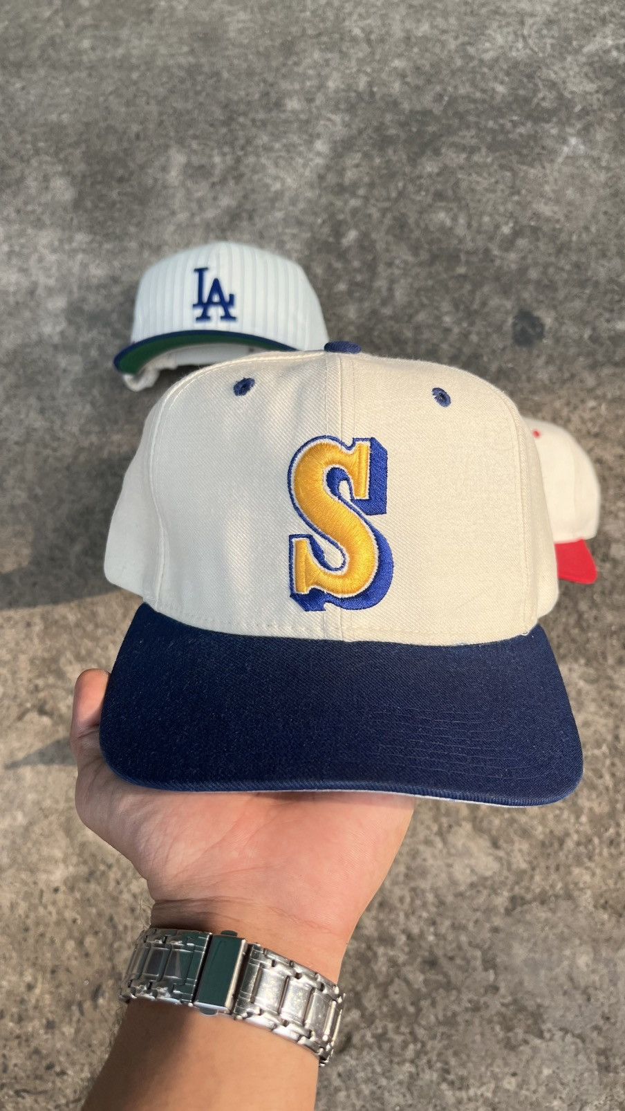 VINTAGE HAT