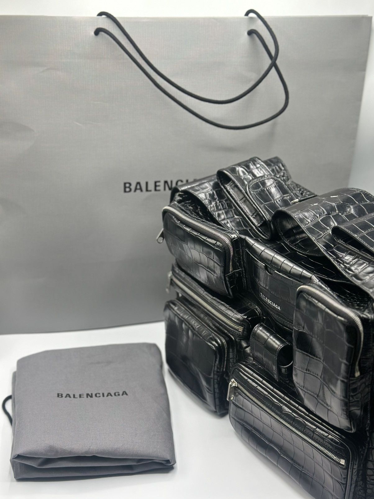 Balenciaga Balenciaga Black Croc Embossed Big Superbusy Sling Bag Size ONE SIZE - 2 Thumbnail