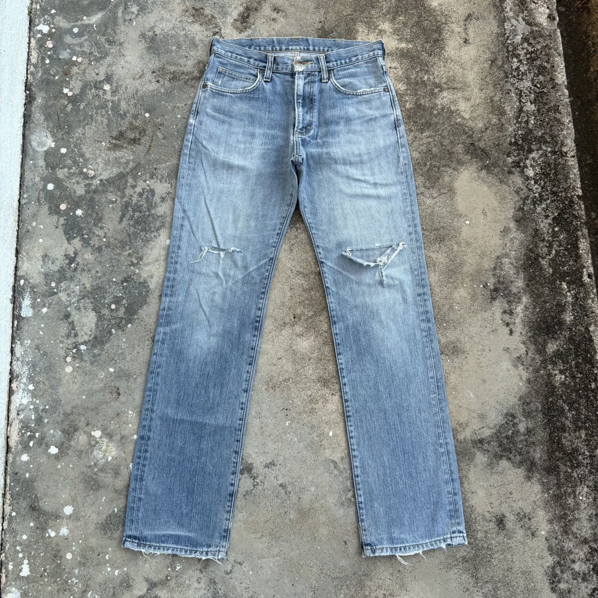 Japanese Brand VINTAGE WRANGLER FADED DISTRESSED JEAN DENIM PANTS Size US 30 / EU 46 - 1 Thumbnail