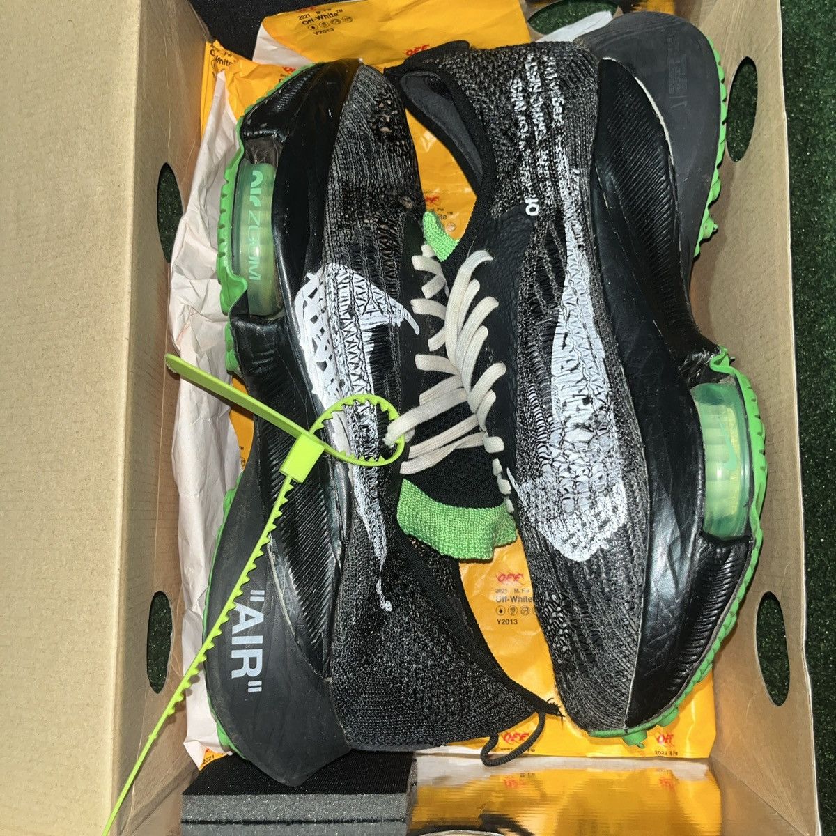 Nike × Off-White Size 9.5 - OFF-WHITE x Nike Air Zoom Tempo Next% Black Green Size US 9.5 / EU 42-43 - 6 Thumbnail