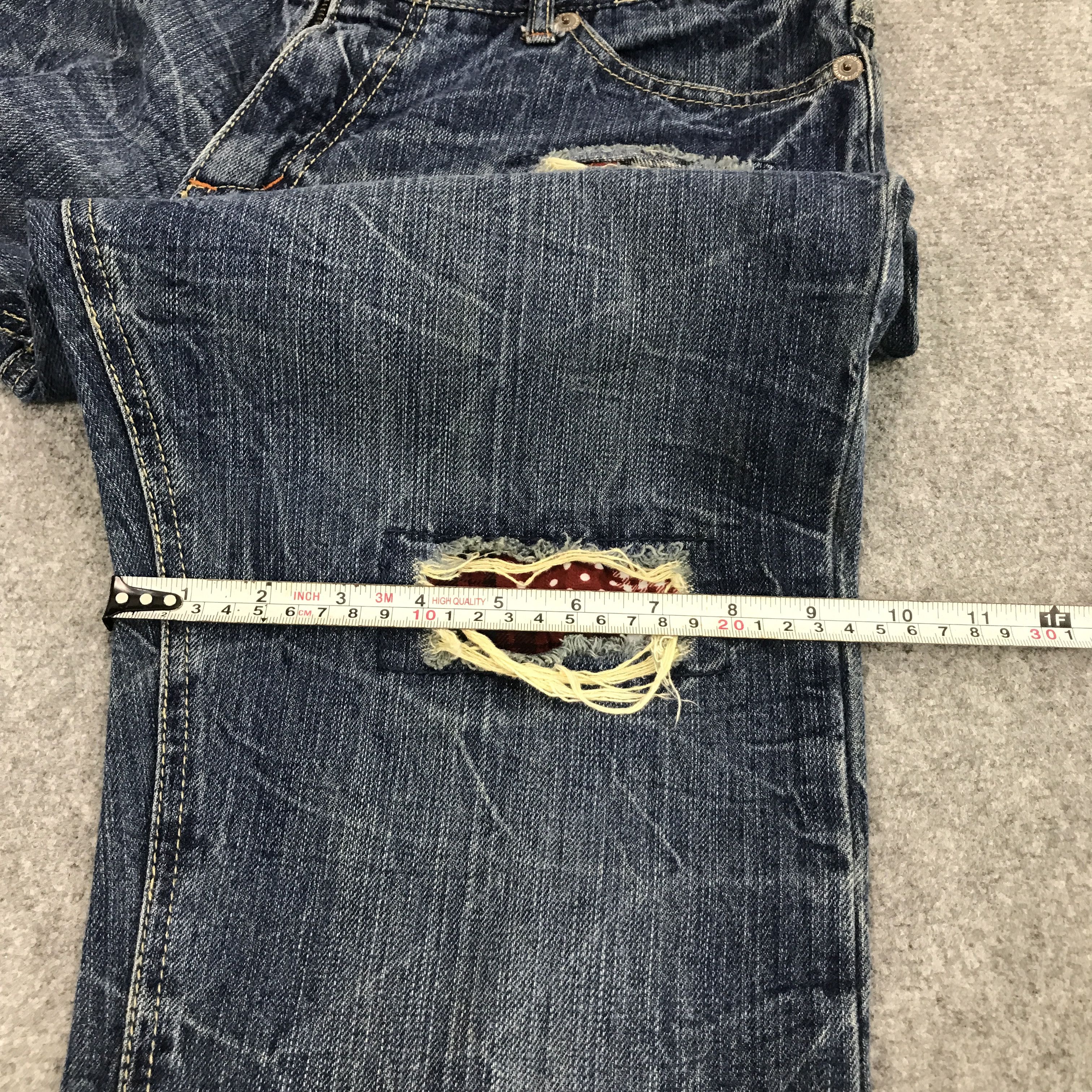 Japanese Brand JAPANESE BRAND DISTRESSED DENIM PATCHWORK JEANS Size US 30 / EU 46 - 11 Thumbnail