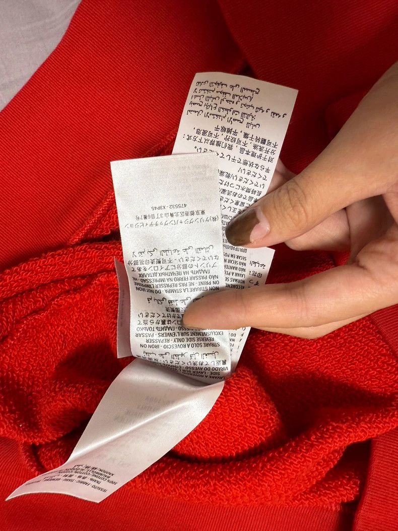 Gucci Gucci Authentic big-eyed beautiful girl big red sweatshirt Size US L / EU 52-54 / 3 - 5 Thumbnail