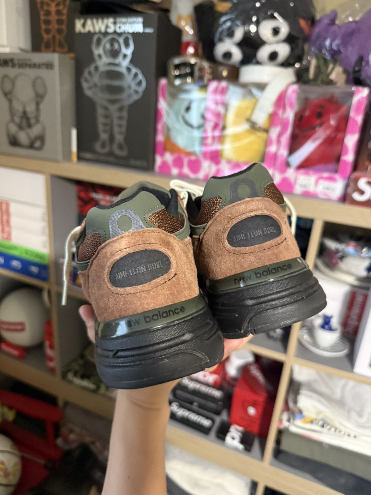 Aime Leon Dore × New Balance New Balance 993 Aime Leon Dore Brown “Beef & Broccoli” Size US 9 / EU 42 - 3 Thumbnail
