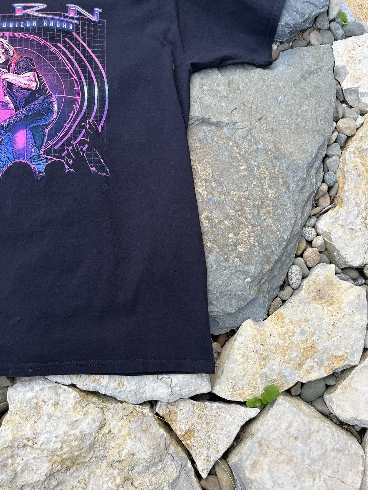 Band Tees Jorn rock band tee vintage y2k over the horizon radar Size US L / EU 52-54 / 3 - 7 Thumbnail