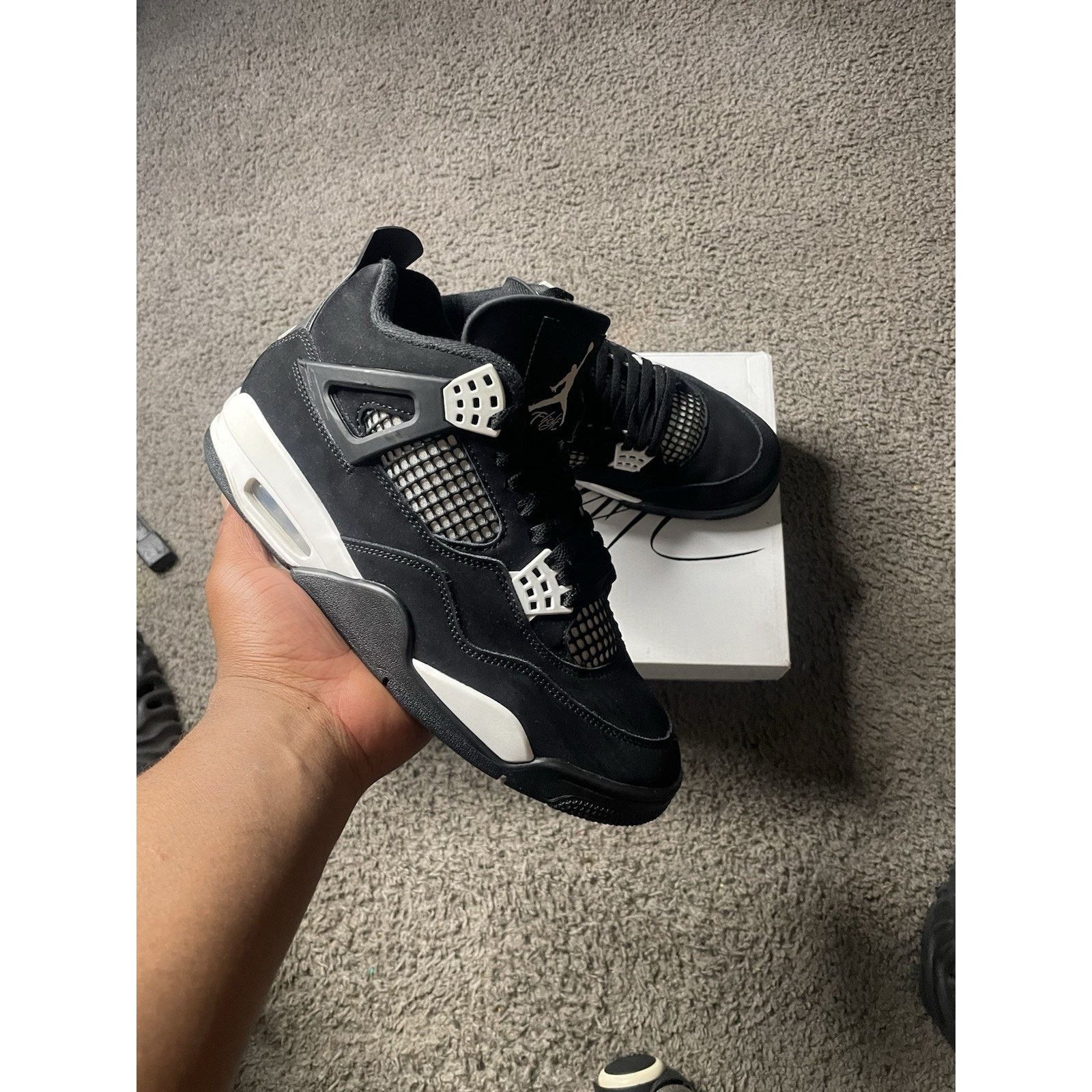 Jordan Brand Size 8.5 - Air Jordan 4 Retro White Thunder Size US 8.5 / EU 41-42 - 1 Thumbnail