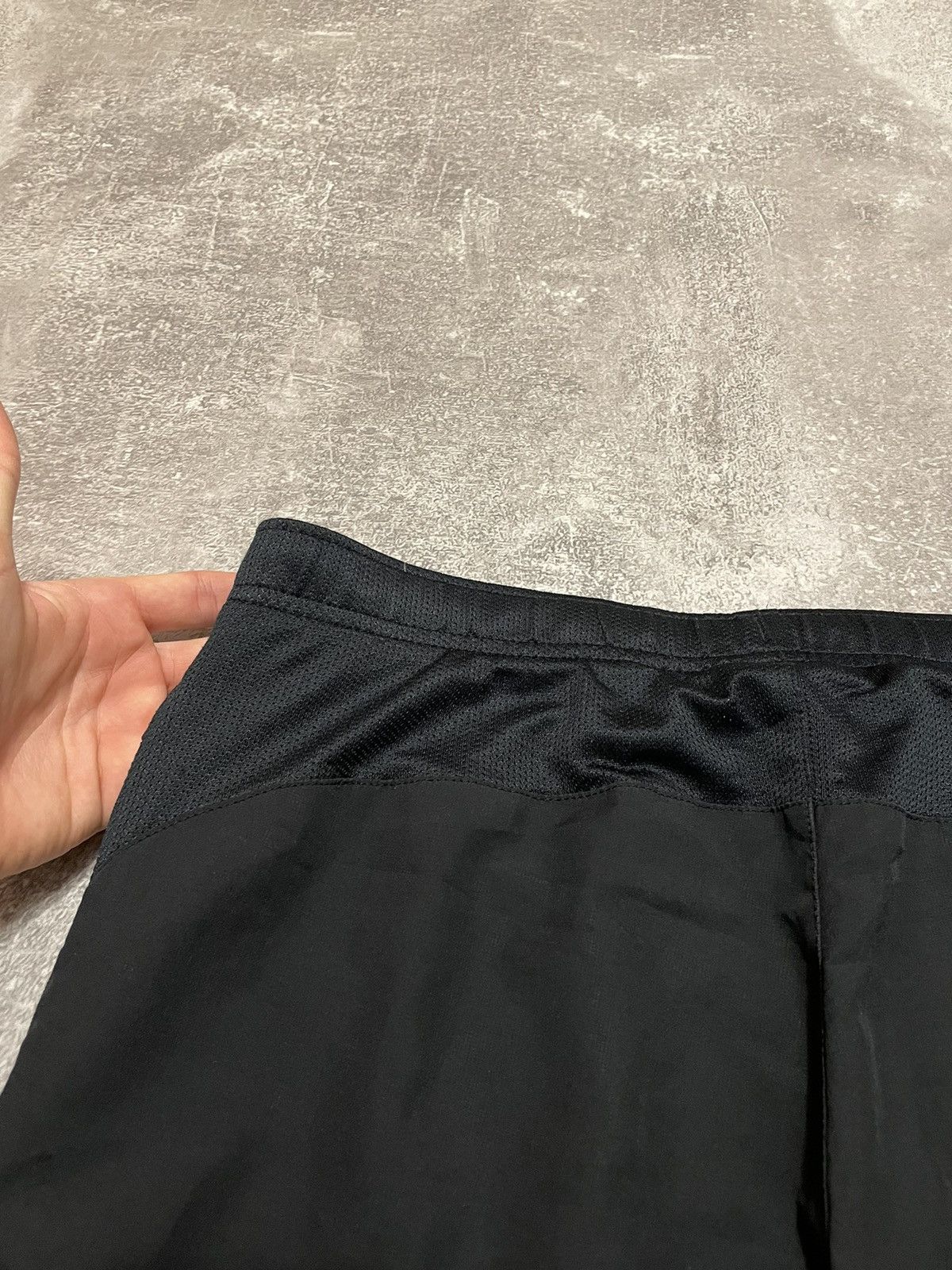 Nike Vintage Nike Parachute Black Nylon Track Pants Drill Size US 30 / EU 46 - 19 Thumbnail