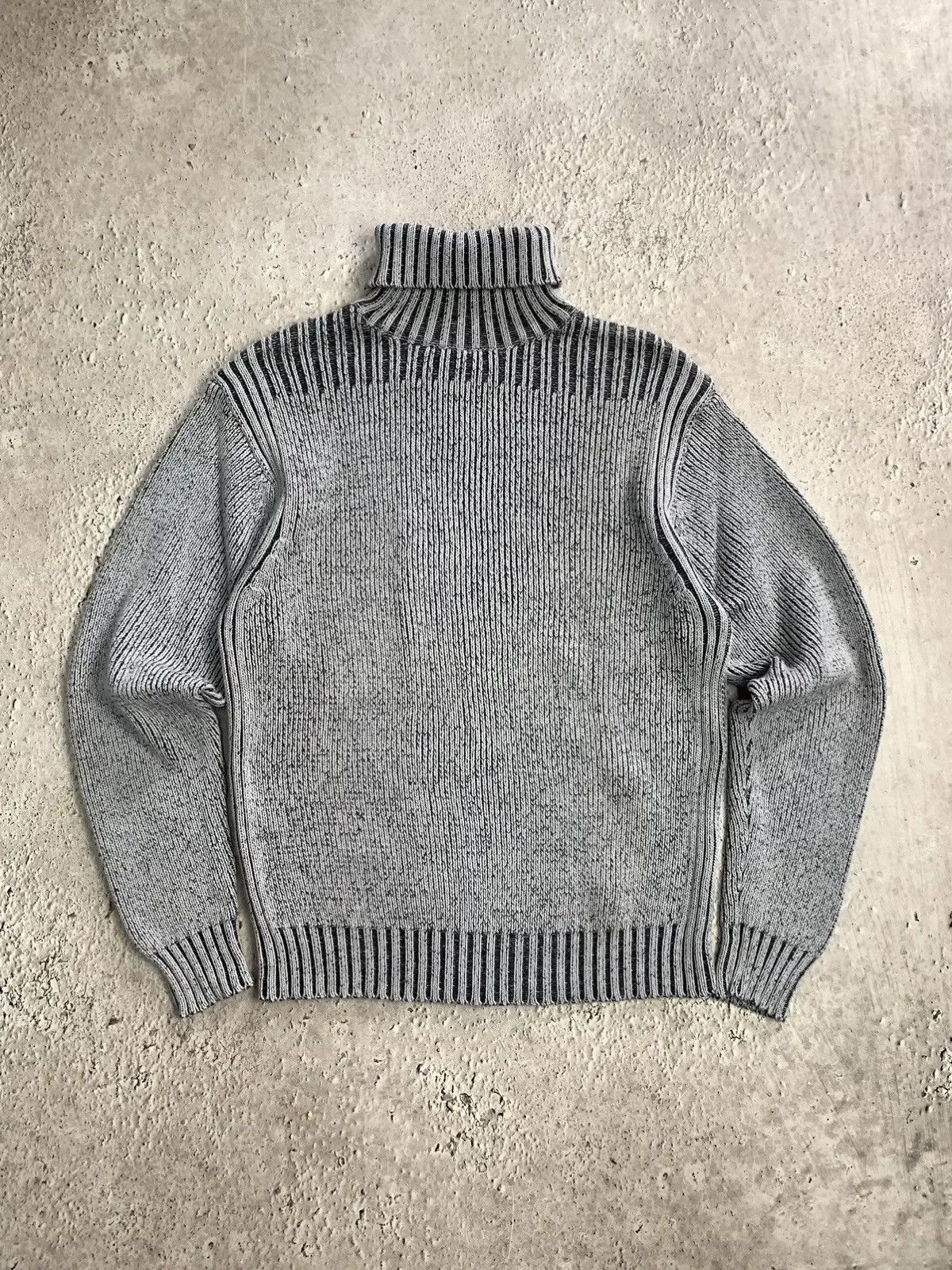 Japanese Brand SALE💣💣 Vintage Y2K Diesel Distressed Faded Effect sweater Size US L / EU 52-54 / 3 - 7 Thumbnail