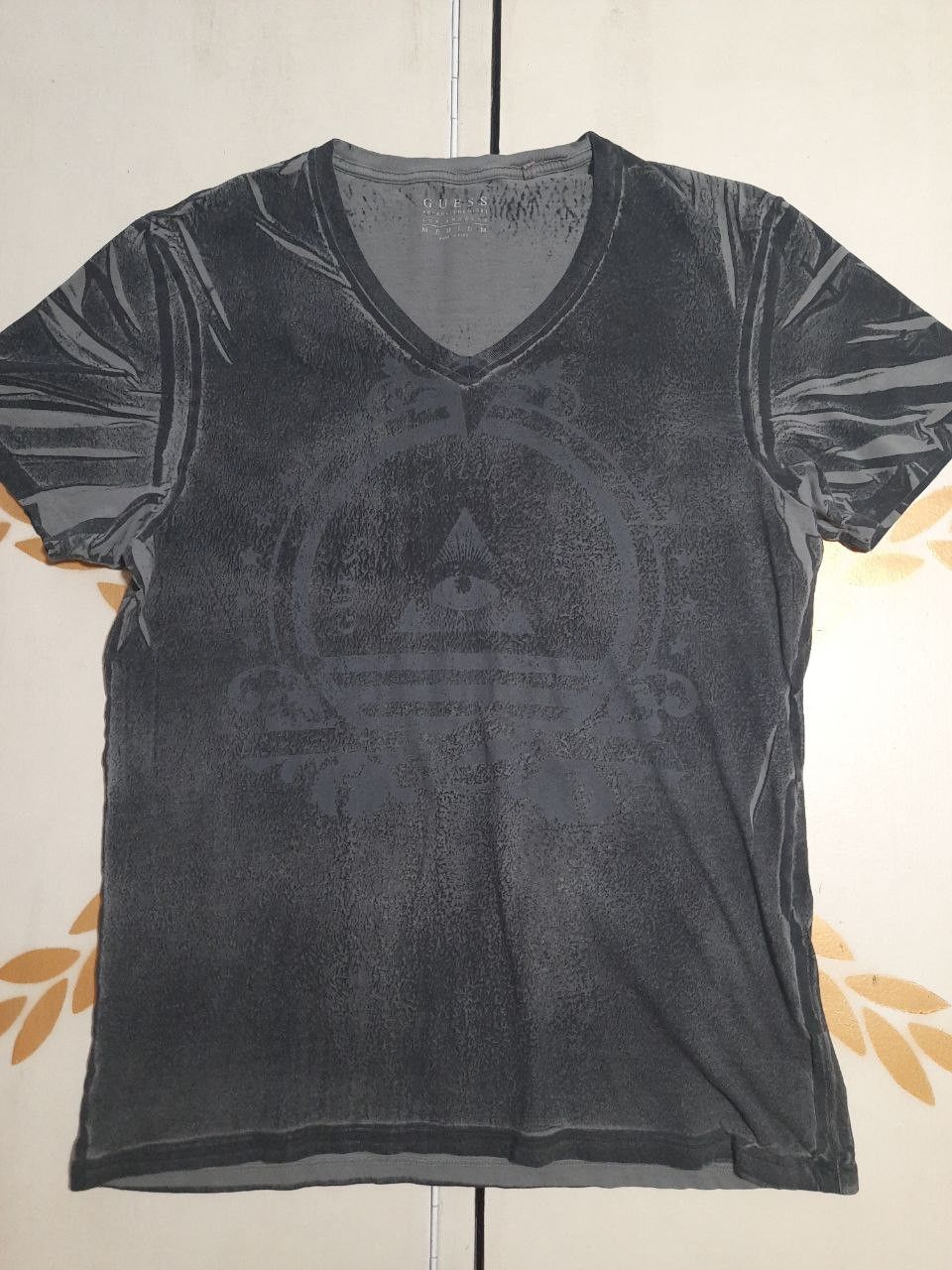 Guess Guess T-Shirt Vintage Y2K Size US M / EU 48-50 / 2 - 1 Thumbnail