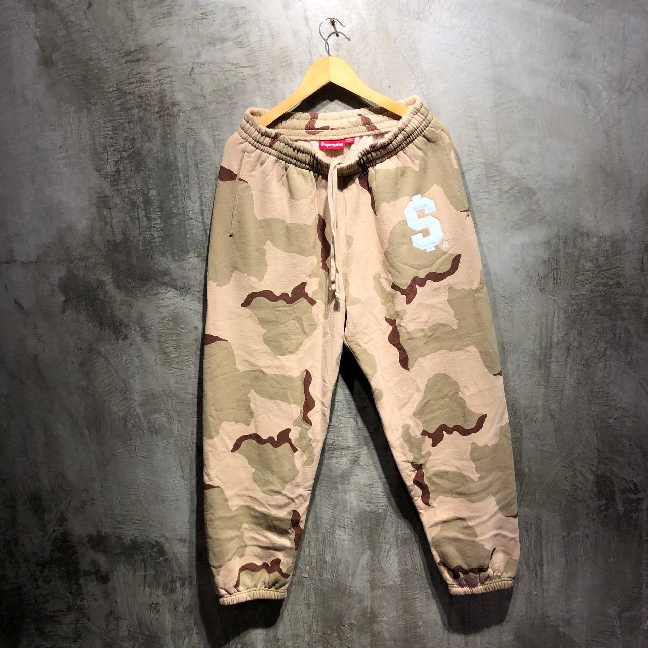Supreme Supreme $ S logo dessert camp sweatpants Size US 33 - 1 Thumbnail