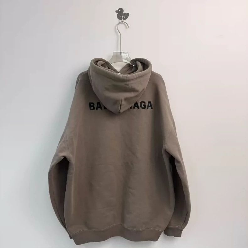 Balenciaga Balenciaga chest letter embroidered logo back long sleeved Size US M / EU 48-50 / 2 - 5 Thumbnail