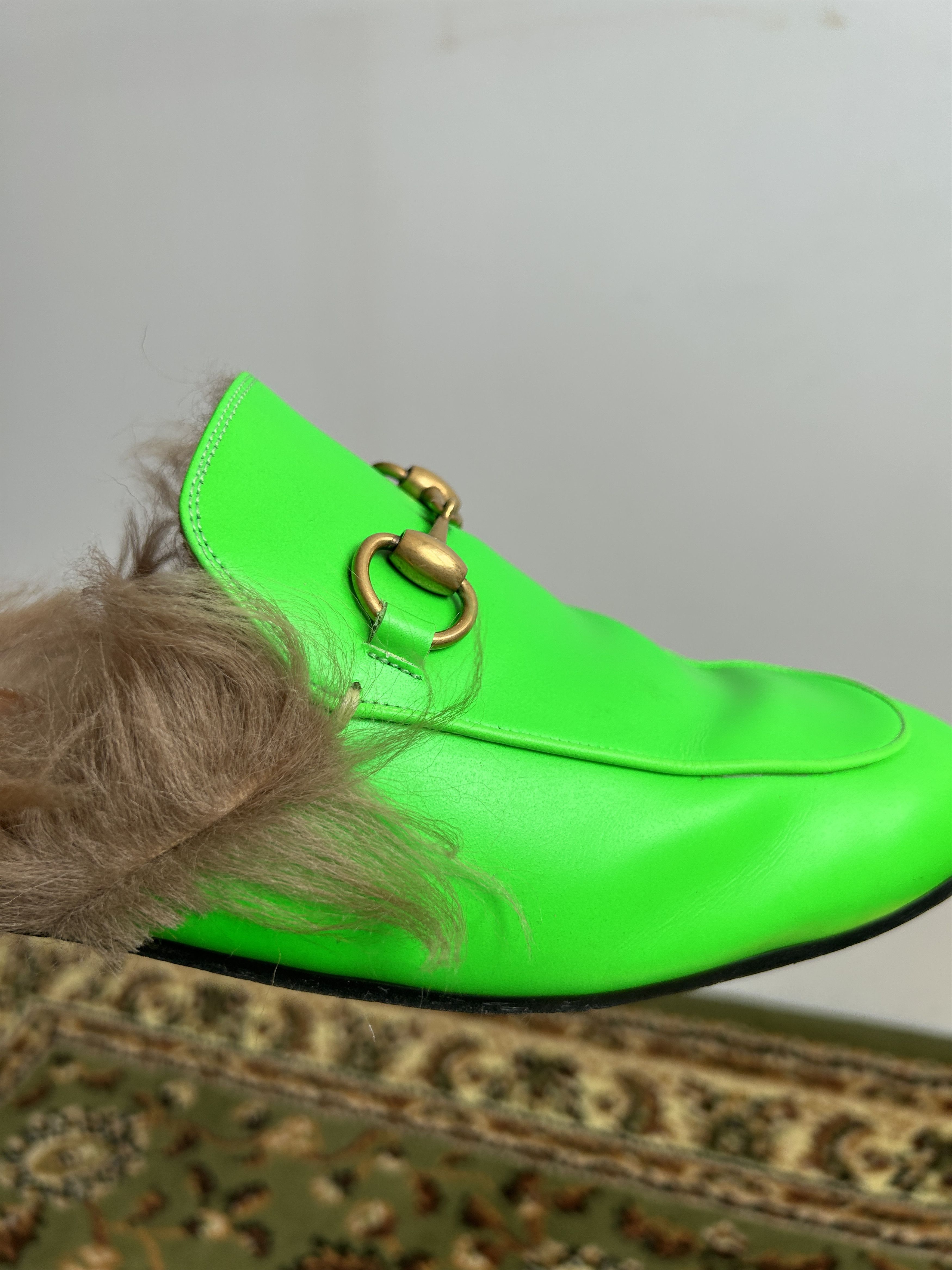 Gucci Gucci princetown horsebit kangaroo fur slip ons neon green Size US 10 / EU 43 - 12 Thumbnail