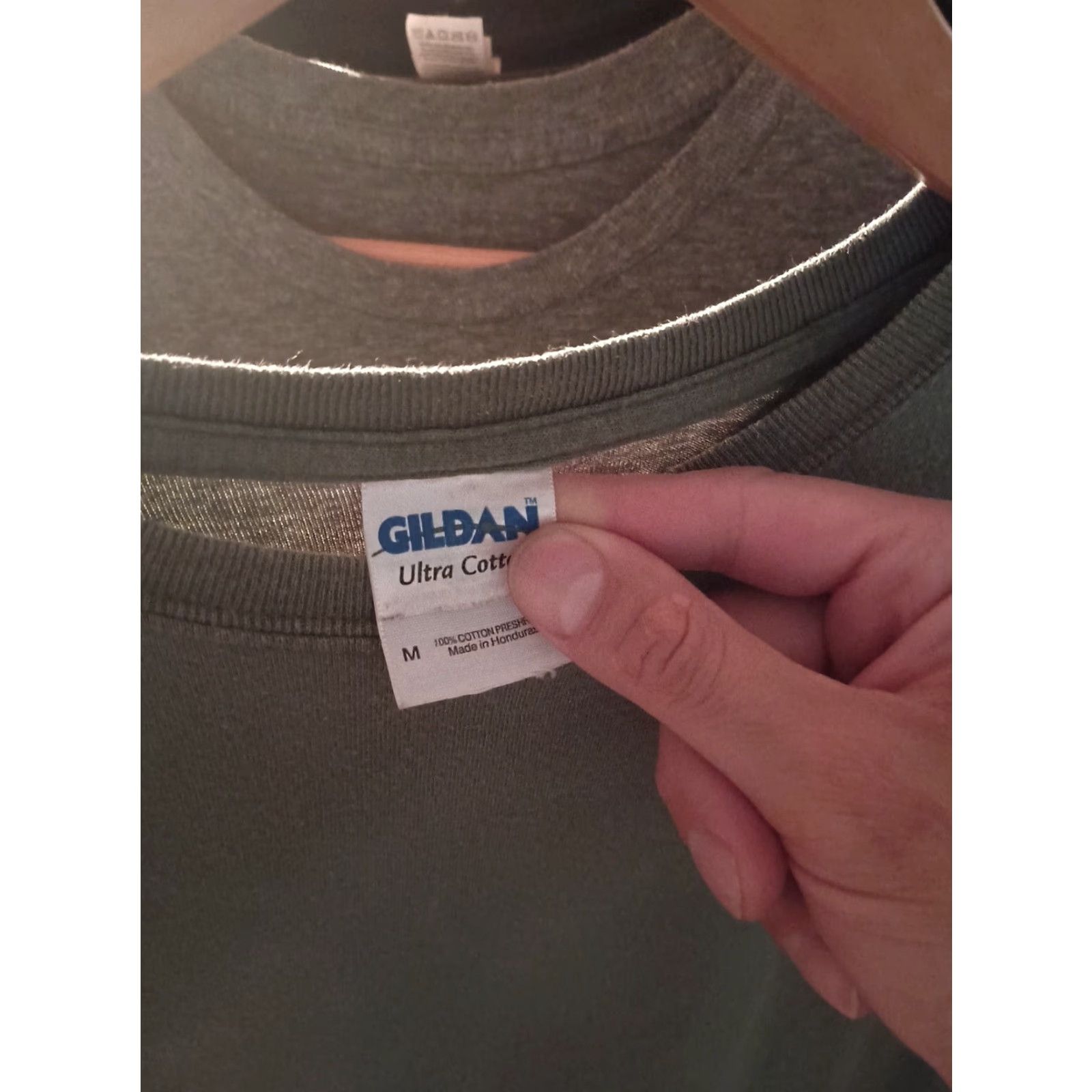 Gildan VINTAGE Gildan USA T-Shirt Mens Camp Leatherback Afghanistan Size M Green Size US M / EU 48-50 / 2 - 2 Thumbnail