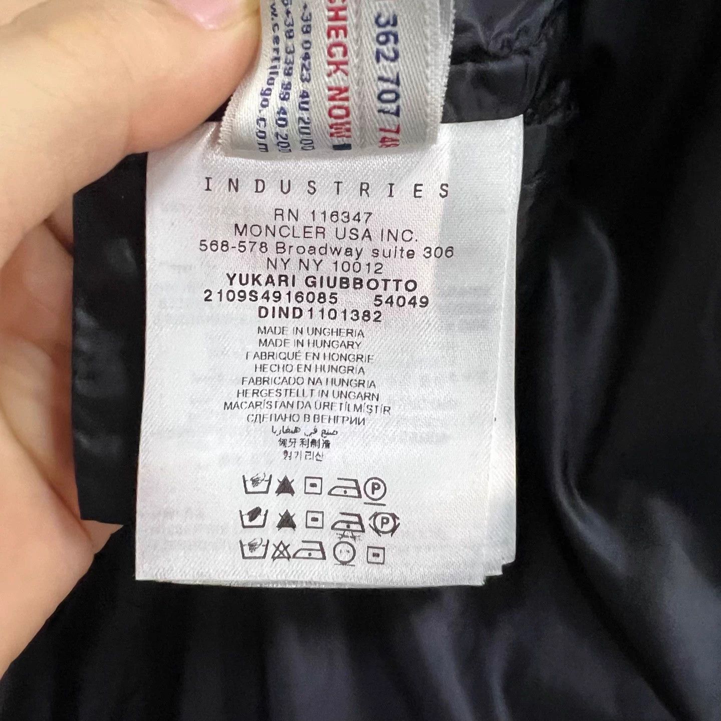 Moncler Moncler black hooded jacket Size 0 Mint no acc Size XS / US 0-2 / IT 36-38 - 4 Thumbnail