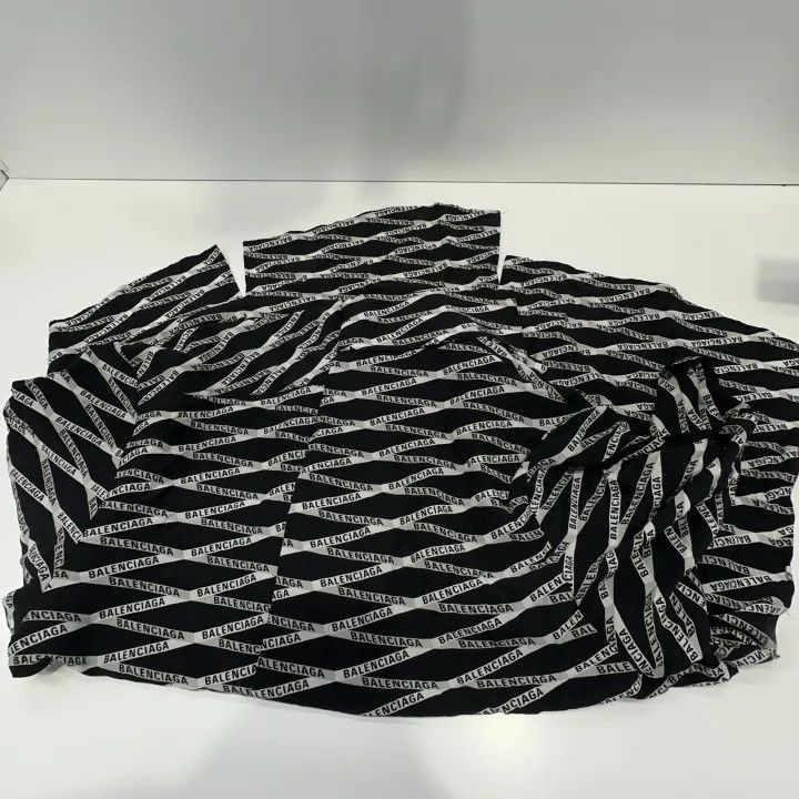 Balenciaga Balenciaga Balenciaga Silk Shirt with Logo Print -2507 Size US S / EU 44-46 / 1 - 8 Thumbnail