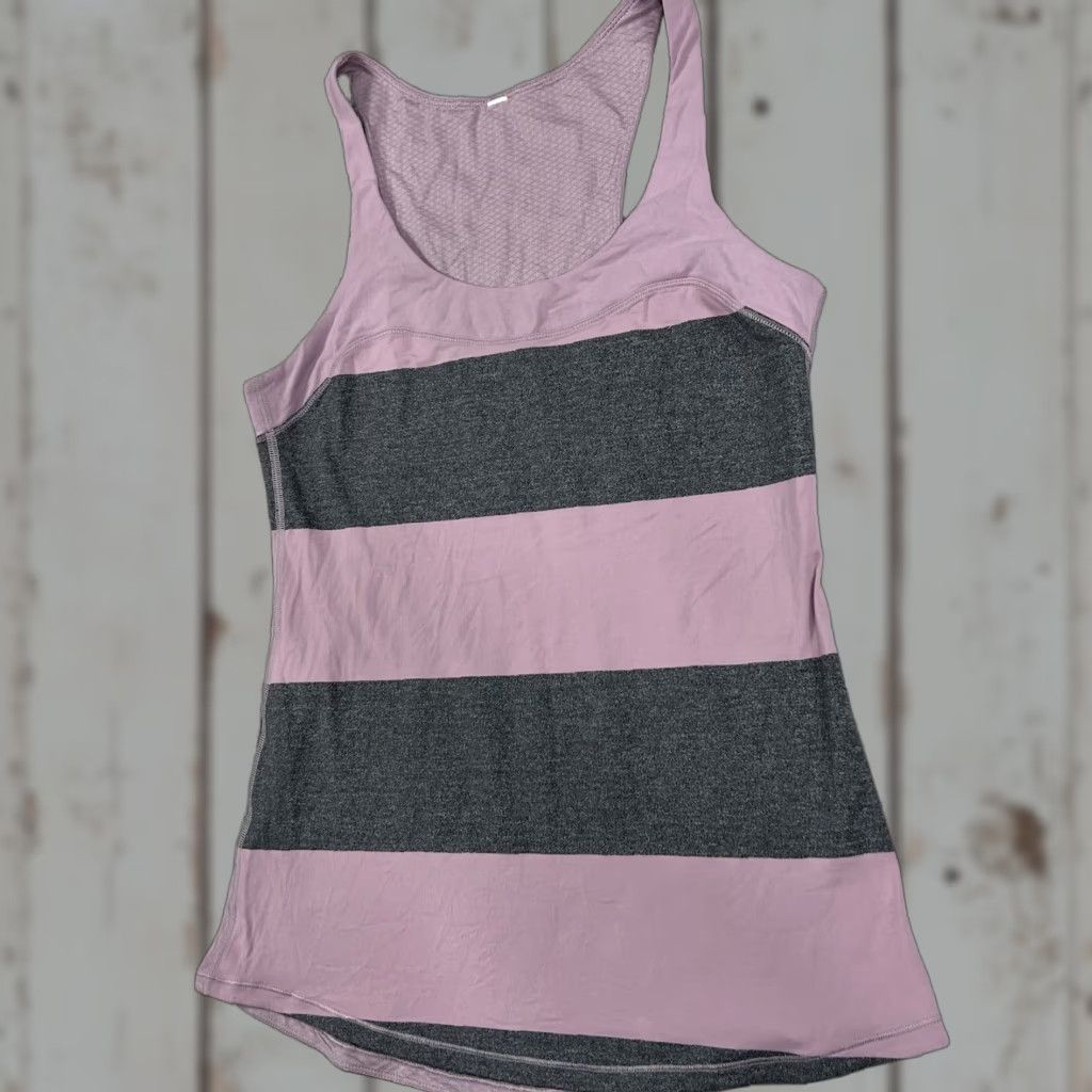 Lululemon Lululemon Tank Top Women’s 6-8 Striped Light Purple Gray Athletic Workout Run Shirt Sleeveless Scoop Pullover Activewear Size M / US 6-8 / IT 42-44 - 1 Thumbnail