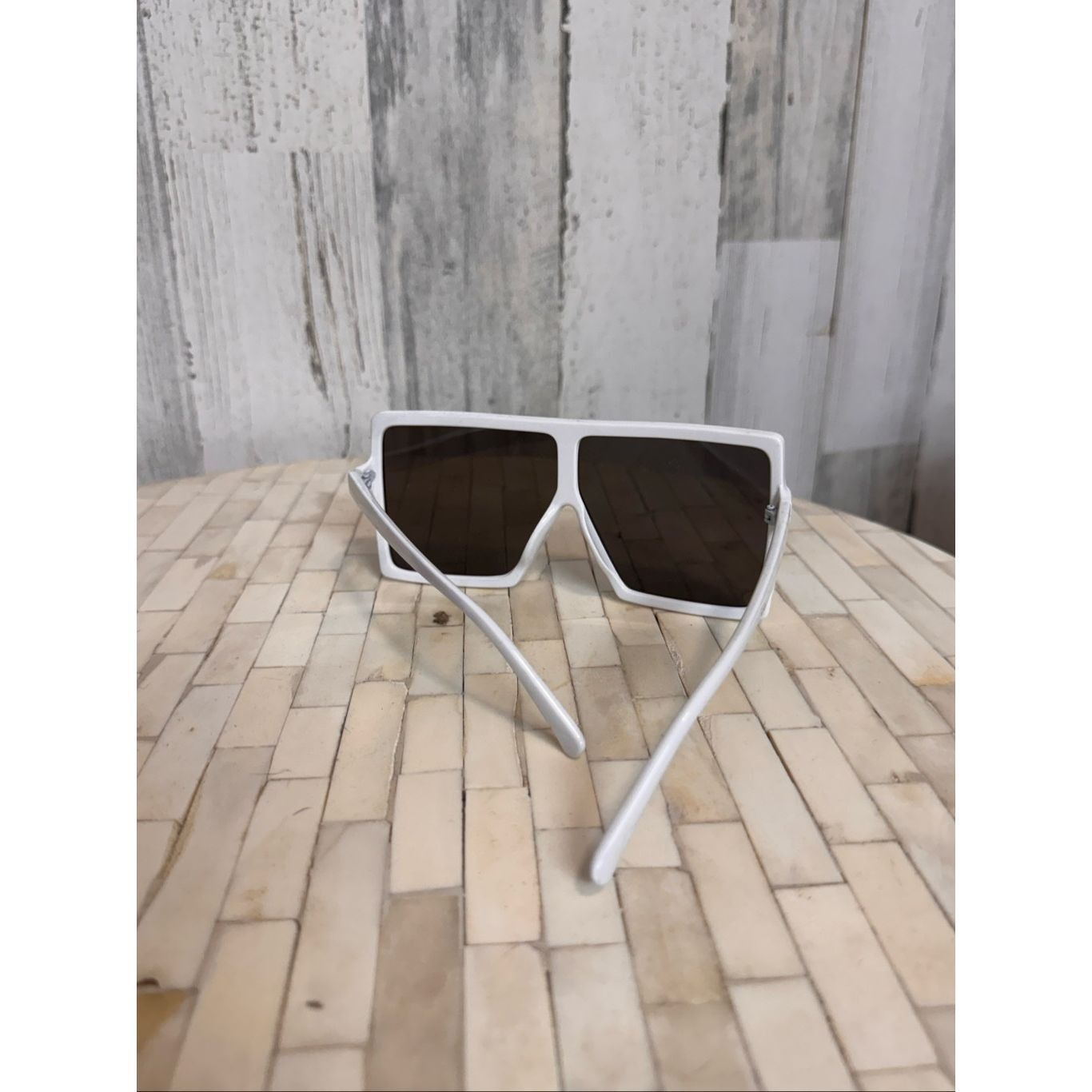 Other White Oversized Square Sunglasses Retro Shield Frame Size ONE SIZE - 3 Thumbnail
