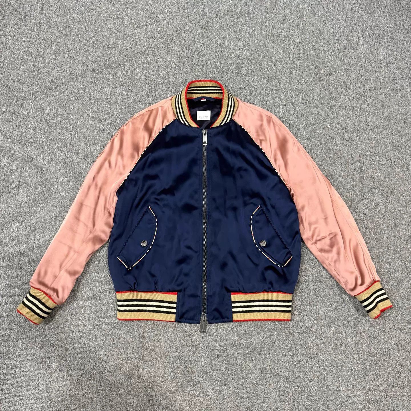 Burberry Burberry Color - Blocked Logo Printed Jacket UK8 95 New Size S / US 4 / IT 40 - 1 Thumbnail