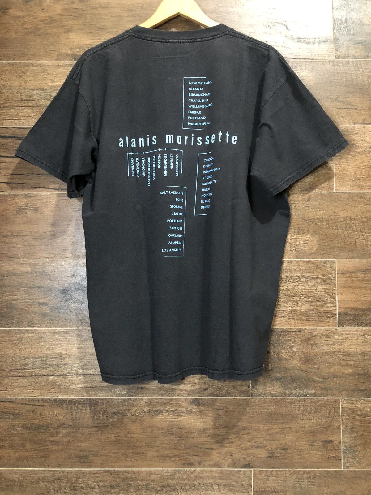 Band Tees × Vintage Vintage 1999 Alanis Morissette The Junkie Tour Shirt Size US XL / EU 56 / 4 - 3 Thumbnail