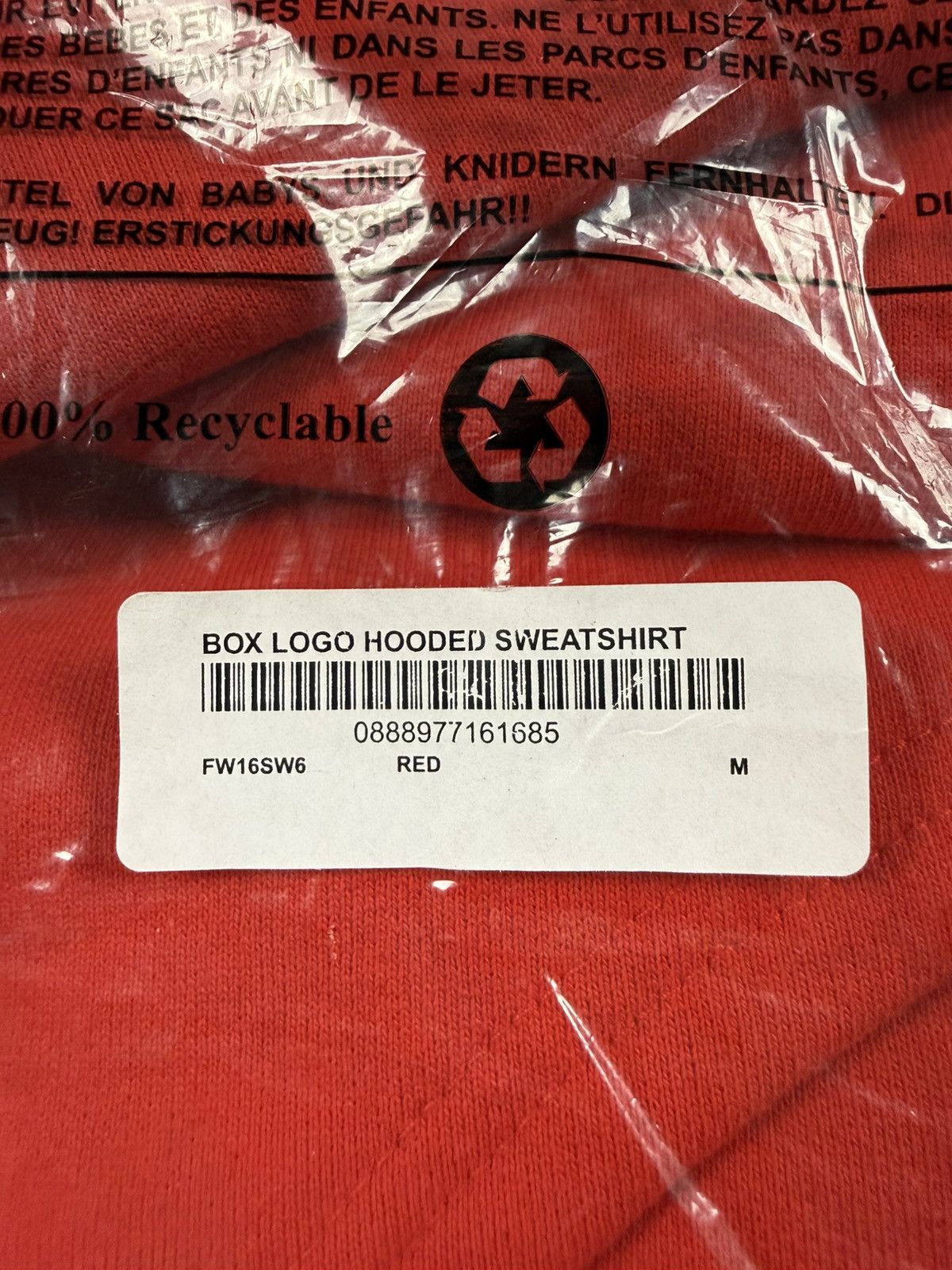 Supreme DEADSTOCK FW16 BOGO Hoodie, Red, Medium, NWT Size US M / EU 48-50 / 2 - 2 Thumbnail