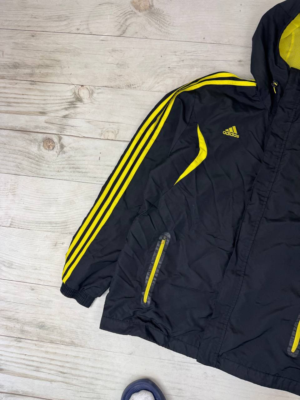 Adidas Vintage Adidas Liverpool 2010 2011 Windbreaker Track Jacket Size US L / EU 52-54 / 3 - 5 Thumbnail