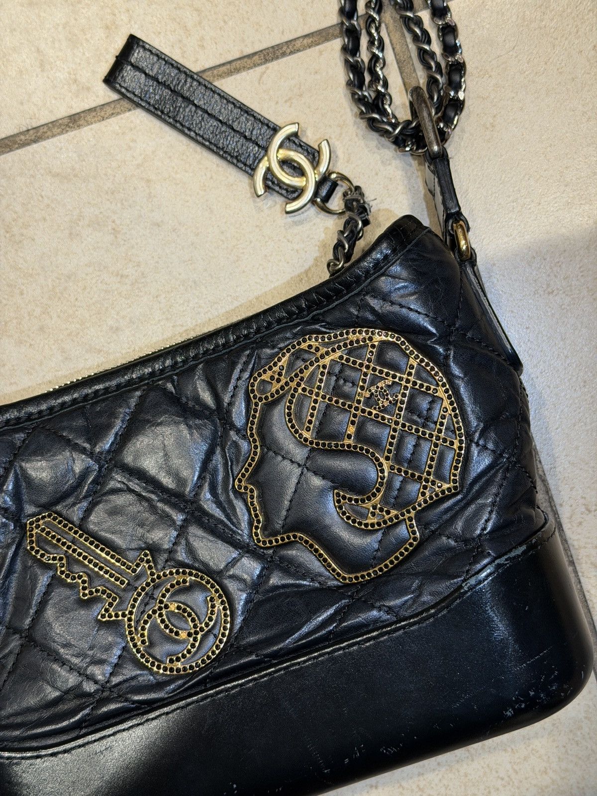 Chanel Gabrielle embellished quilted chainlink hobo Size ONE SIZE - 9 Thumbnail