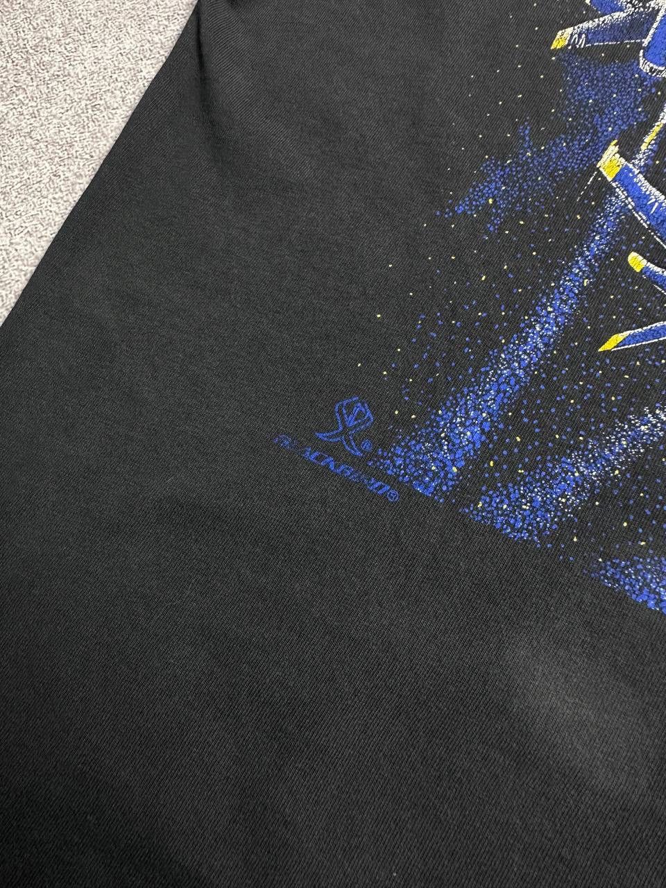 Vintage Vintage 90s Black Angels Military Diamond Loop T-shirt L Size US L / EU 52-54 / 3 - 6 Thumbnail