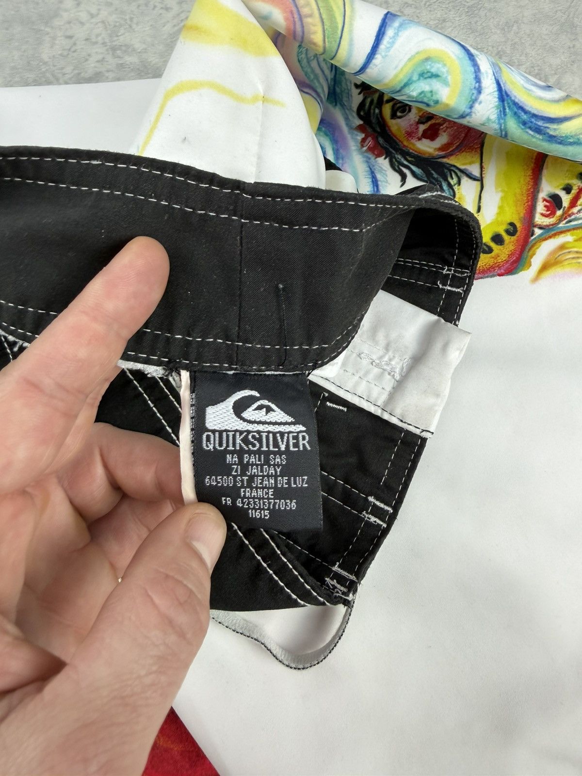 Quiksilver Quiksilver Smokin Girls Board Shorts Surf Swim Size 28 Size US 28 / EU 44 - 7 Thumbnail