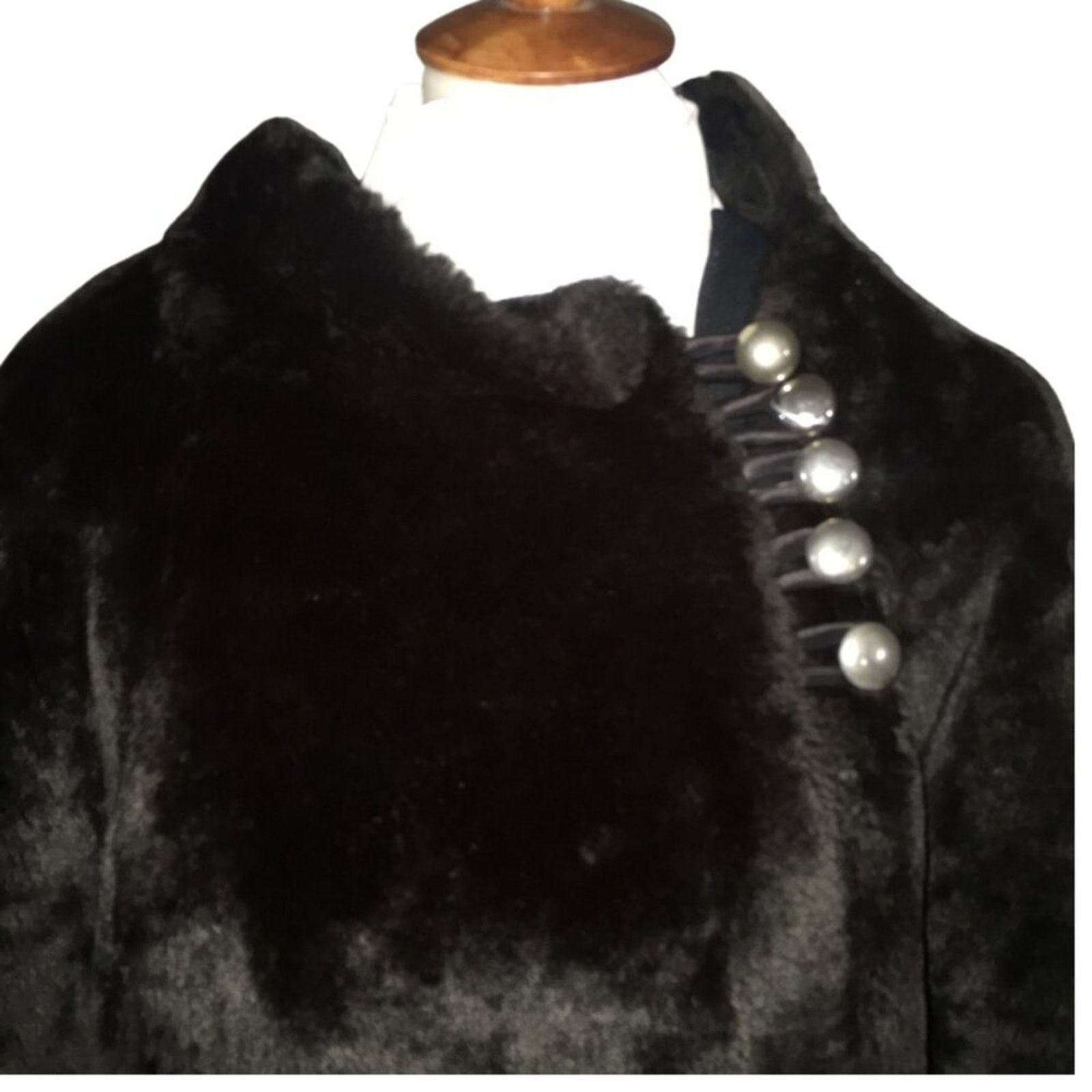 Vintage Rare Vintage Faux Fur Cape, Silver Buttons, 1970s Size M / US 6-8 / IT 42-44 - 2 Thumbnail