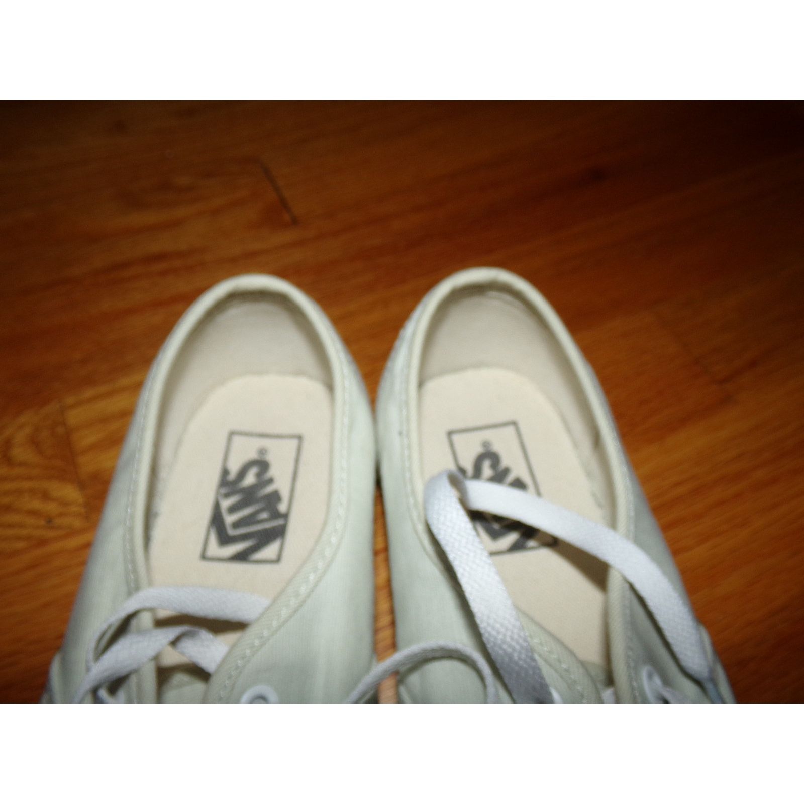 Vans Vans gumsole sneakers size 7.5 men 9 women Good condition Size US 9 / EU 42 - 2 Thumbnail