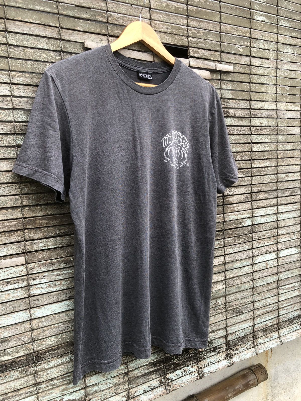 Volcom RARE Vintage Y2K Volcom TK’S Frog House Inc Bakckhit Tee Size US L / EU 52-54 / 3 - 12 Thumbnail